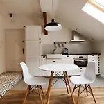 Zamkowa 9 With A View On Wawel Castle By Homeprime 아파트